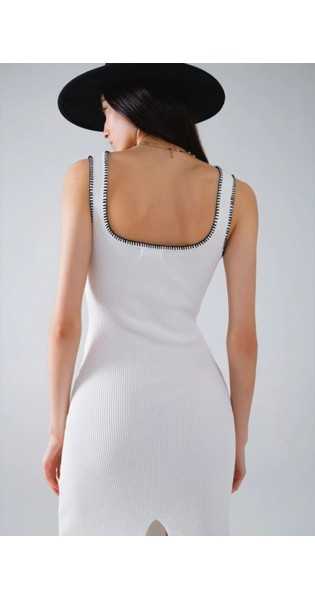 Q2 - Vestido de Punto de Verano Ajustado al Cuerpo en Blanco con Ribete Negro - Vestidos / Monos - Q2