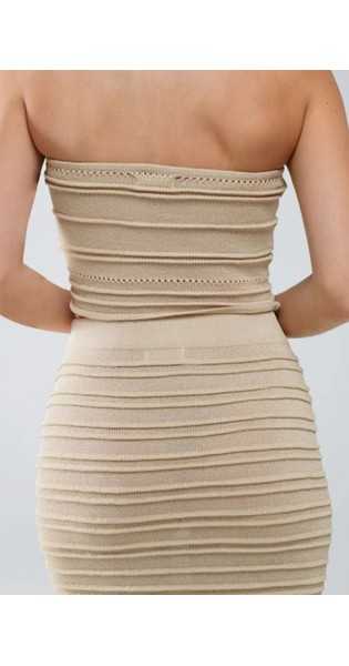 Q2 - Top Ajustado de Punto Sin Tirantes en Beige - Vestidos / Monos - Q2