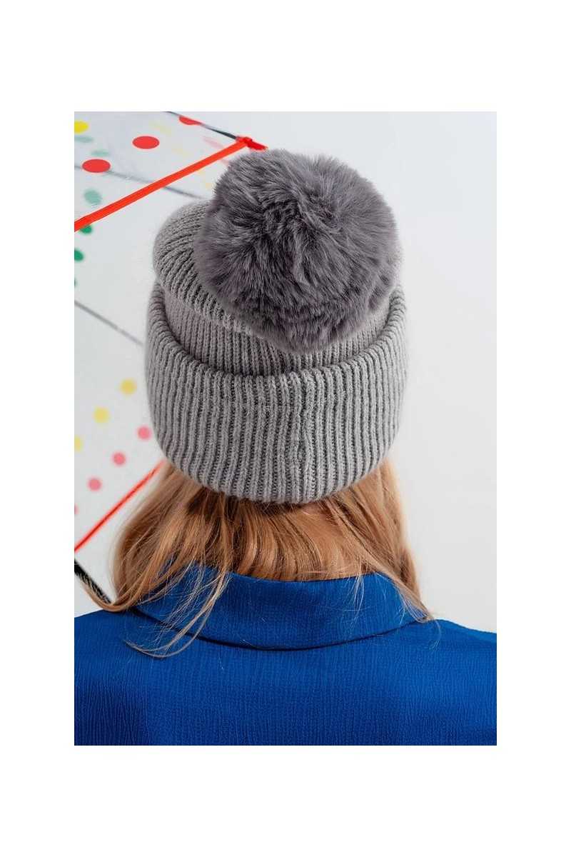 Q2 - Gorro De Punto Gris Con Pompón - Sombreros y gorros - Q2