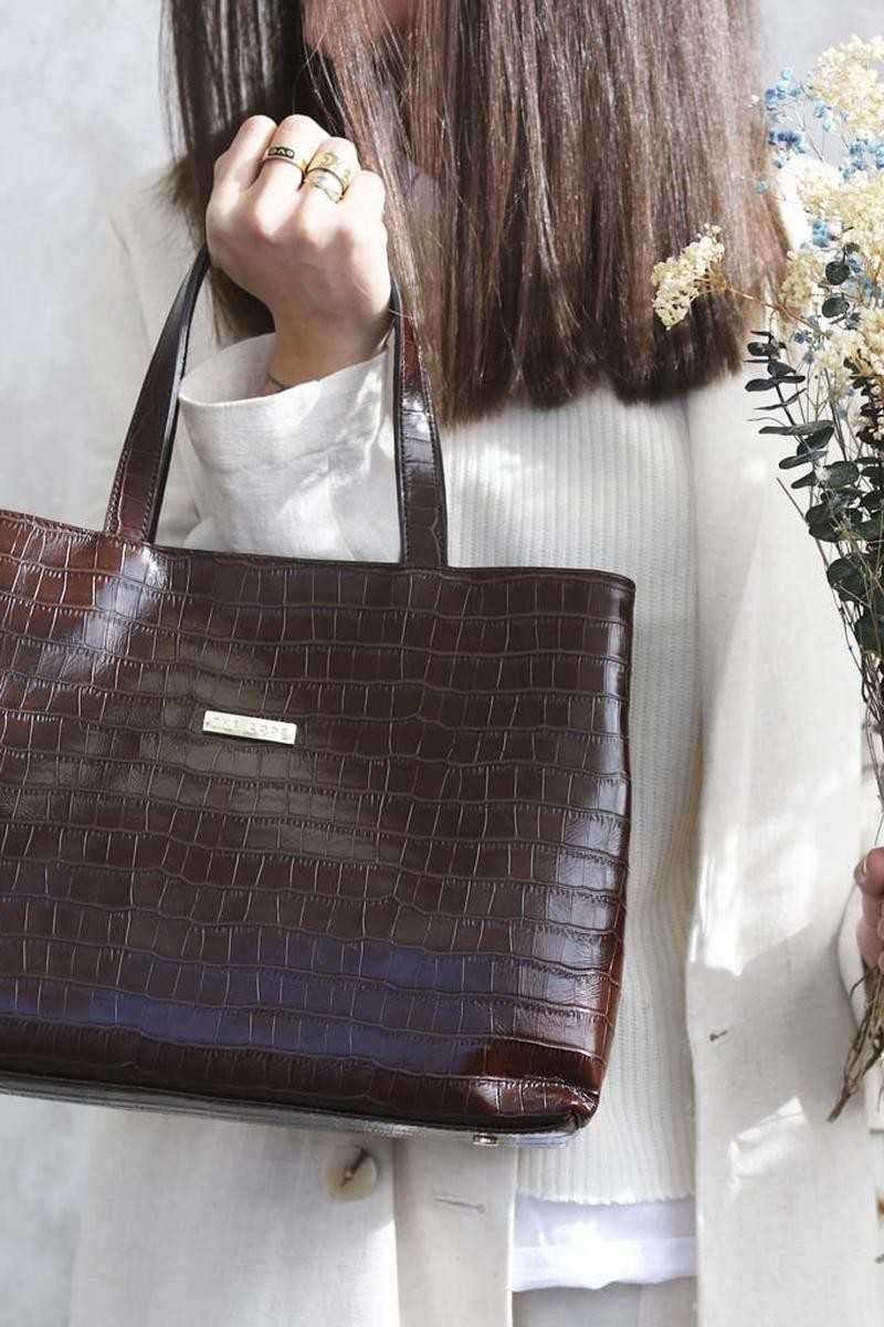 THE CODE - SHOPPER PATRICIA CHOCOLATE - Bolsos: Estilo y Funcionalidad en Cada Detalle - THE CODE