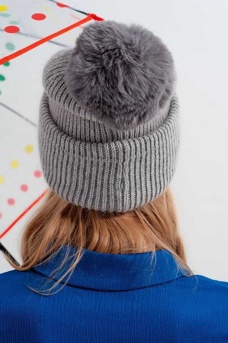 Q2 - Gorro De Punto Gris Con Pompón - Sombreros y gorros - Q2